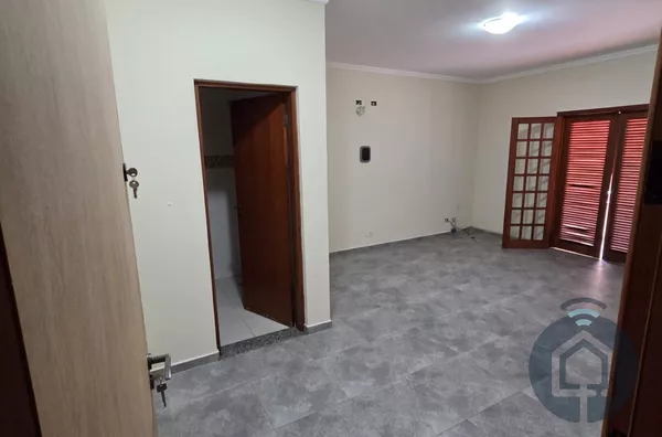 Oportunidade comercial no Centro de São Roque