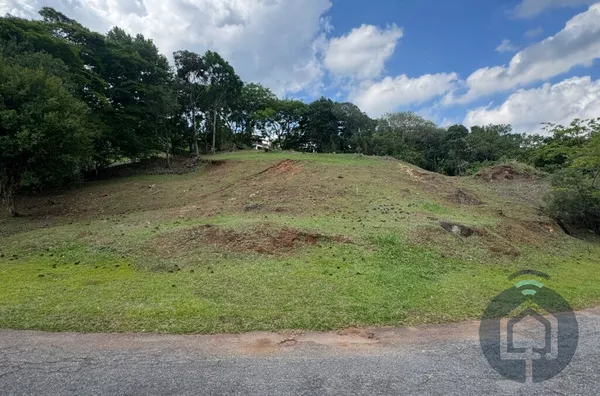 Seu refúgio no Quebec: terreno em condomínio com projeto pronto para construir!