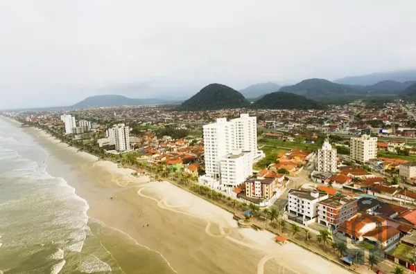 Apartamento mobiliado em frente ao mar 
