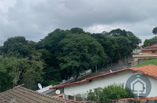 Encantador sobrado com 3 dormitórios, suíte e quintal espaçoso! - Foto 6