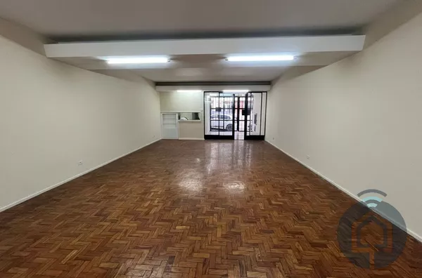 Casa Comercial Ampla e Versátil – Pronto para sua Empresa