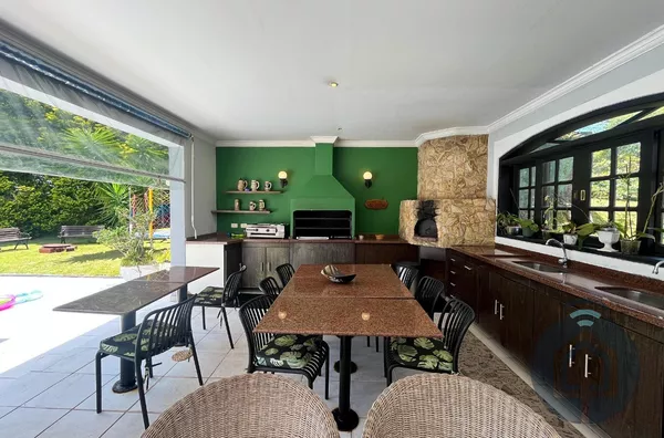 Casa de Alto Padrão com Infraestrutura Completa