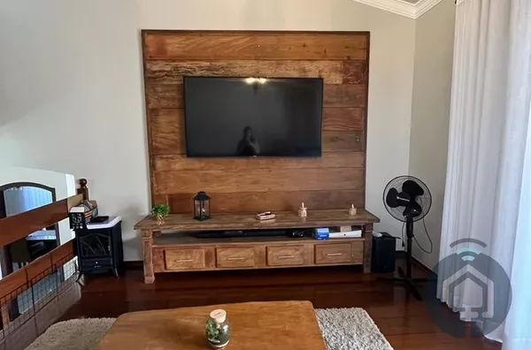  Lindíssima casa de alto padrão 