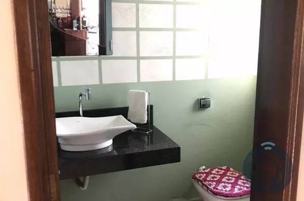 Casa ampla no Centro