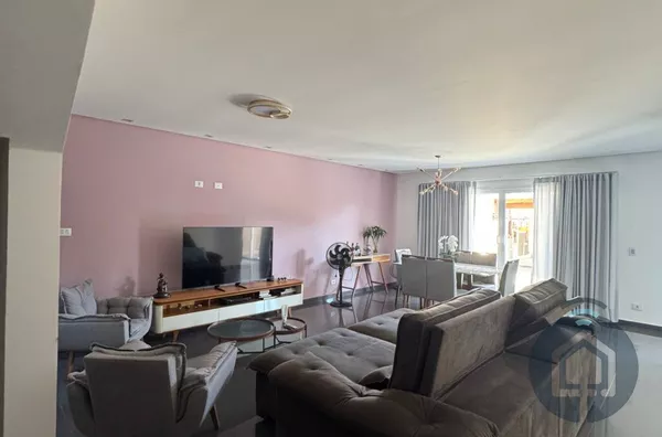 Casa ampla e aconchegante à venda na Vila Borghesi – São Roque