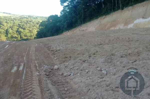 Visão e Potencial: Terreno de 20.000 m² para Desenvolvimento Residencial