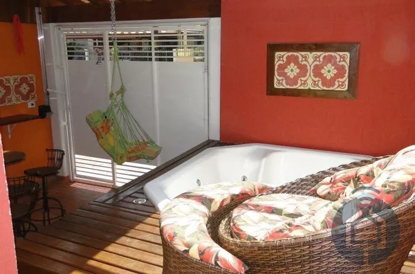 Sobrado para venda, 3 quarto(s), em São Roque