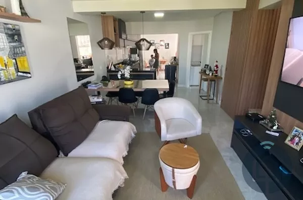 Casa com Área Gourmet Integrada e Condomínio com Lazer