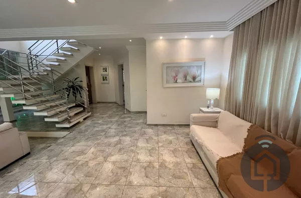 Viva com Estilo: Casa com Sauna, Hidromassagem e Vista Deslumbrante