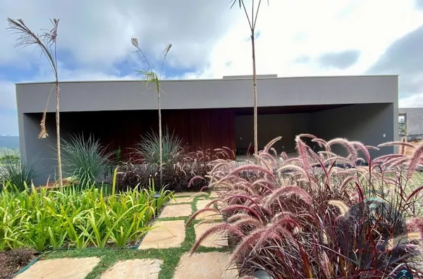 Casa de alto padrão em condomínio fechado 