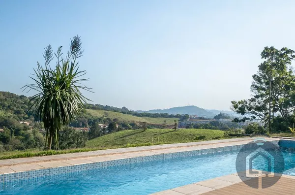 Casa em condomínio de alto padrão