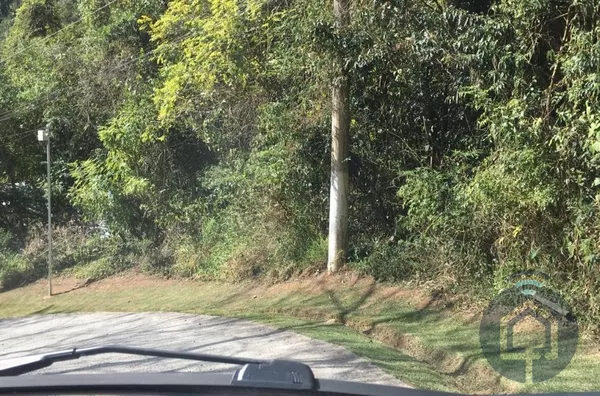 Terreno com vista em condomínio fechado 