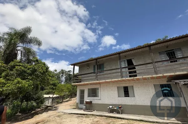 Chácara à Venda em São Roque!