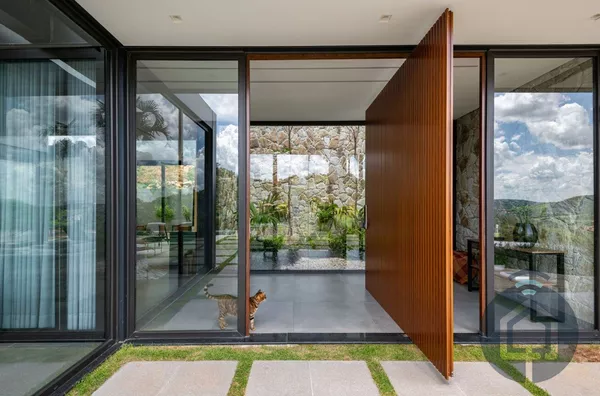 Exclusividade e Elegância – Casa Contemporânea e Vista Deslumbrante