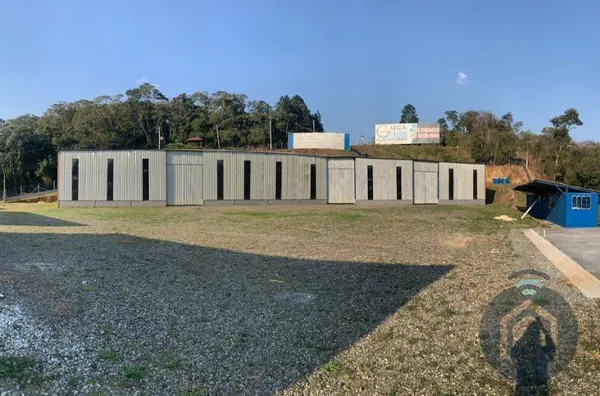 Galpão para Aluguel em Santana de Parnaíba - Localização Privilegiada de Frente para a Castelo Branco