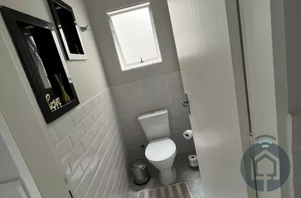 Casa com Área Gourmet Integrada e Condomínio com Lazer