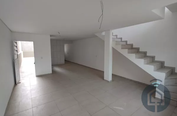 Bem-vindo ao Seu Refúgio: Sobrado Novo e Pronto para Morar!