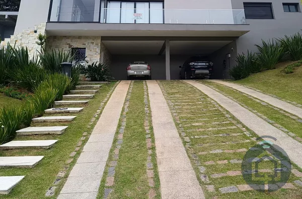 Casa de Alto Padrão à Venda e Aluguel no Condomínio Villa Quebec