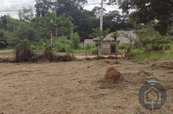 Localização Privilegiada: Terreno com 50 Metros de Frente para o Asfalto em São Roque
