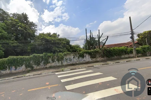 Terreno Ideal para Investimento Comercial ou Residencial em Carapicuíba