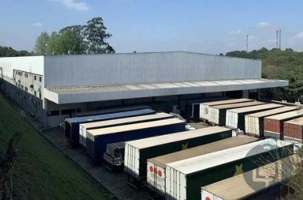 Espaço Industrial Amplo e Versátil em Localização Privilegiada