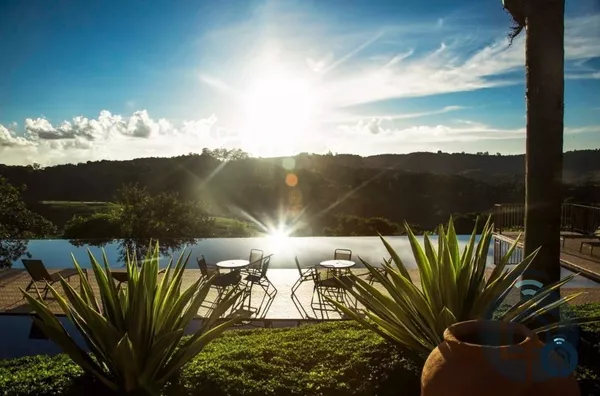 Lote em condomínio de alto padrão