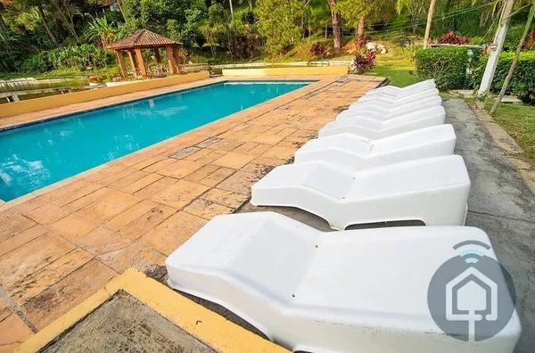 Natureza e Conforto: Sítio Exclusivo em Mairinque!