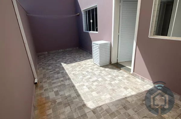 Casa mobiliada em condomínio com lazer completo!