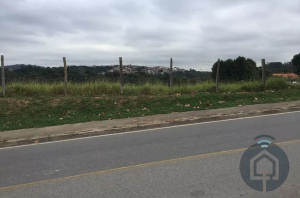 Terreno à Venda em São Roque – Localização Privilegiada e Grande Potencial!