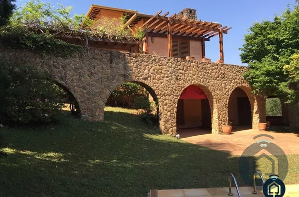 Excelente casa estilo sobrado de alto padrão