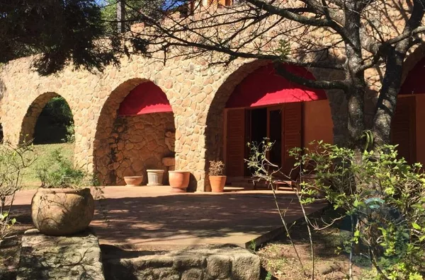 Excelente casa estilo sobrado de alto padrão