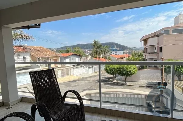  Lindíssima casa de alto padrão 