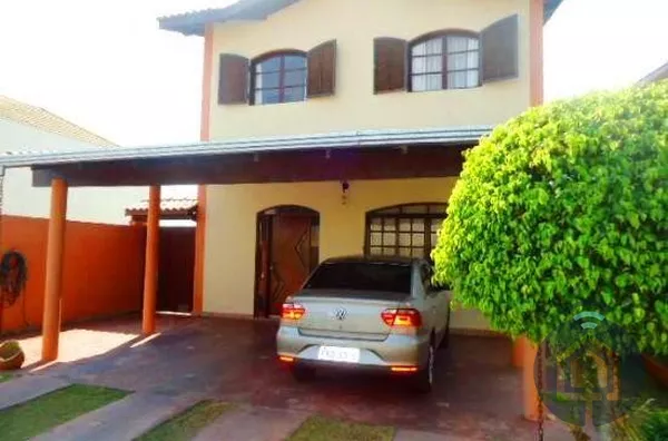 Sobrado para venda, 3 quarto(s),  Vila Borghesi, São Roque