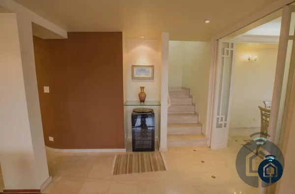 Apartamento triplex no centro de São Roque