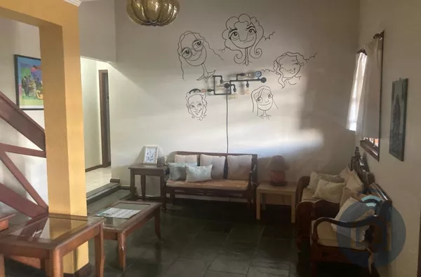 Casa Alto Padrão Porteira Fechada com Piscina Aquecida e Espaço Gourmet!