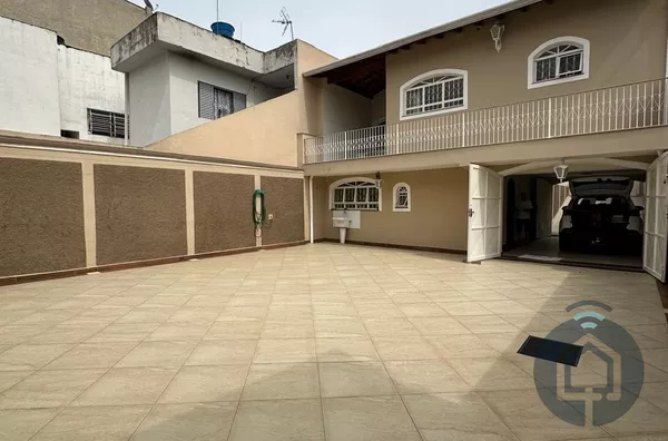 Casa à Venda no Centro de São Roque