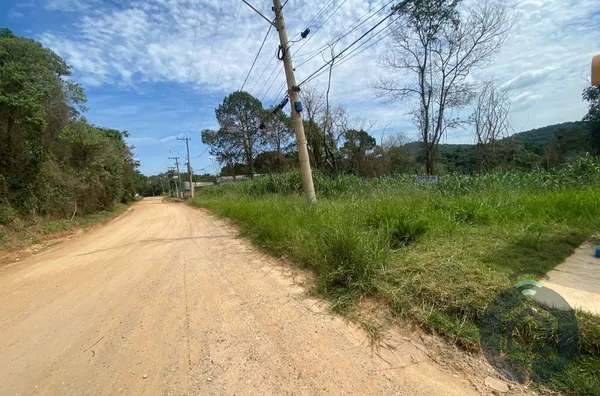 Terreno à Venda em Araçariguama - 10.000 m²