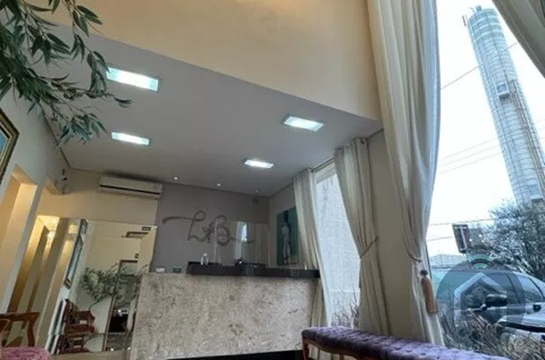 Consultório médico à venda em São Roque 