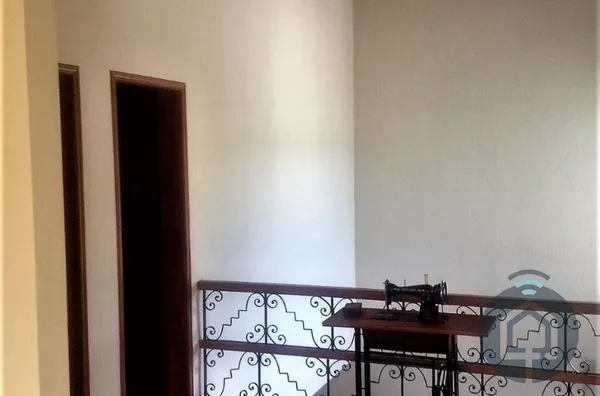 Casa em condomínio com excelente acabamento 