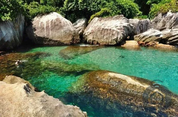 Ilha próximo a Praia de Juquehy