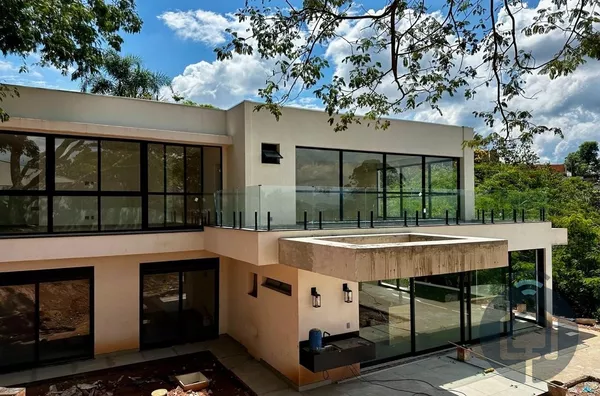 Casa de Alto Padrão à Venda no Condomínio Porta do Sol, Mairinque