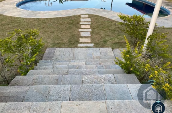 Casa de campo em condomínio fechado