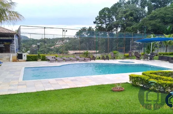 Casa em condomínio de alto padrão 