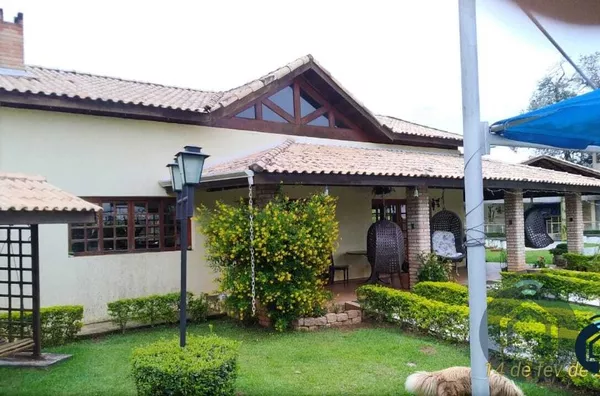 Casa em condomínio de alto padrão 