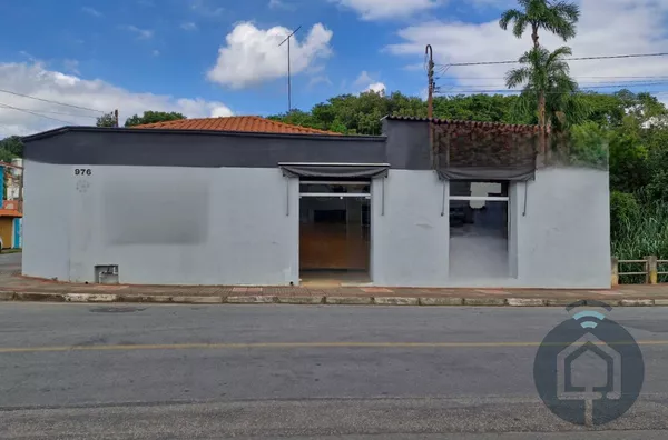 Casa no Cambará à Venda – Excelente para Moradia ou Negócio