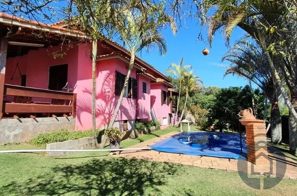 Chácara em condomínio fechado 