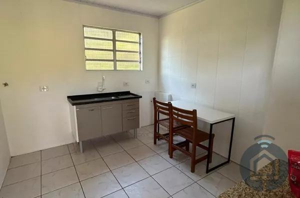 Terreno com galpão e casa de apoio!