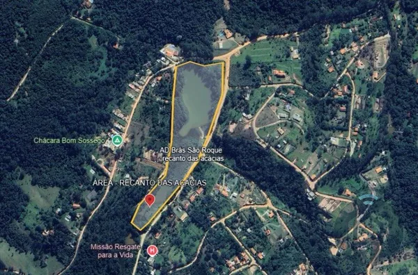 Ampla Área de 64.255 m² com Lagos: Oportunidade para Investidores