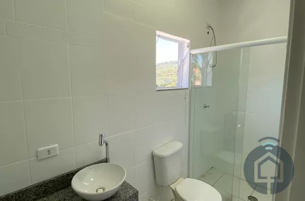 Casa em condomínio com lazer completo!