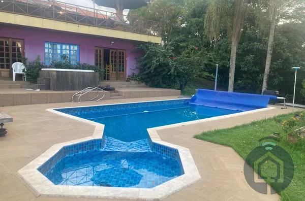 Casa Alto Padrão Porteira Fechada com Piscina Aquecida e Espaço Gourmet!
